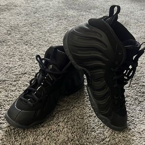 Nike Foamposite all black